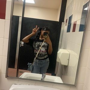 Meet your Posher, Loyaltee